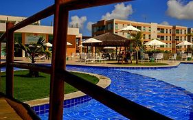 Apartamento com Piscina 1 no Muro Alto Cond Club